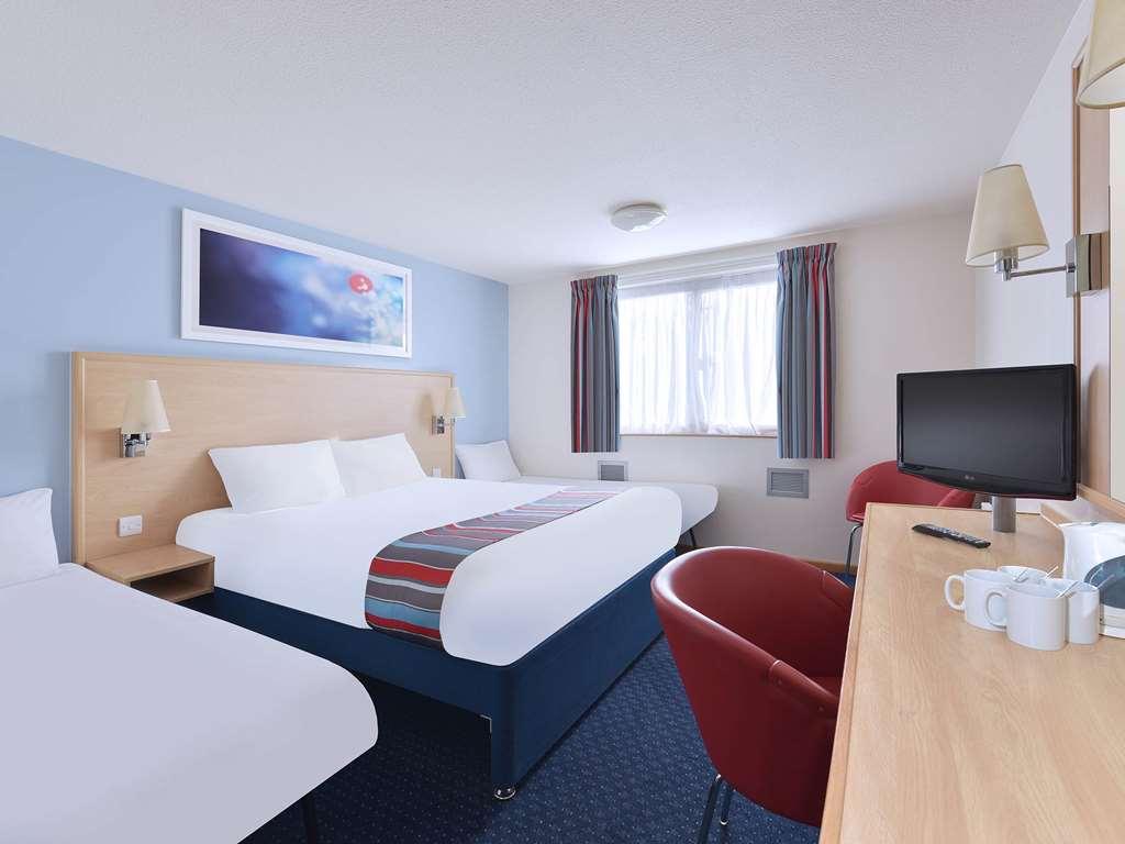 Travelodge Birmingham 萨顿科尔徳菲尔德 客房 照片
