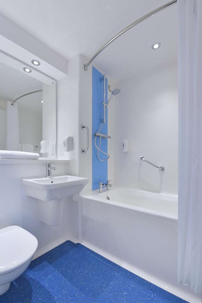 Travelodge Birmingham 萨顿科尔徳菲尔德 客房 照片